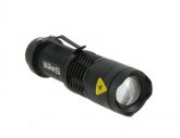 Mini Lanterna de LED, funciona com pilha AA, zoom ajustável